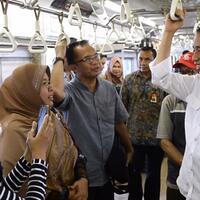 jokowi-mendadak-naik-krl