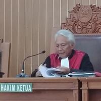 analogi-tiga-maling-ayam-dan-putusan-praperadilan-setya-novanto