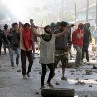 bentrok-dengan-bonek-dua-anggota-kelompok-silat-tewas