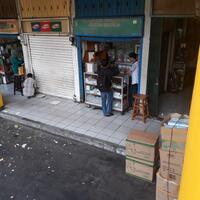 butuh-pemasukan-apotek-rakyat-di-pasar-pramuka-buka-lagi