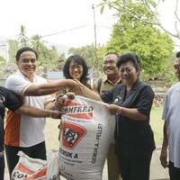 selamatkan-peternak-di-gunung-agung-japfa-berikan-bantuan-pakan-sapi