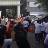 kantor-kemendagri-diserang-massa-pendukung-calon-bupati-tolikara-yang-kalah