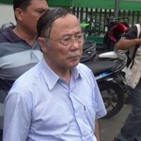 mantan-bupati-nias-resmi-ditahan-kejari-gunung-sitoli