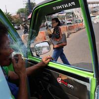 respon-warga-manado-denda-merokok-rp50-juta