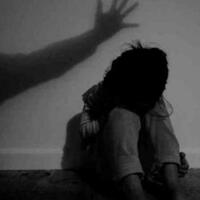 sakit-hati-karena-alasan-ini-seorang-guru-benturkan-kepala-muridnya-ke-tembok