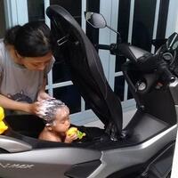 bagasi-di-bawah-jok-yamaha-nmax-bukan-tempat-mandiin-bayi
