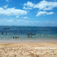 menikmati-birunya-pantai-geger-nusa-dua---bali