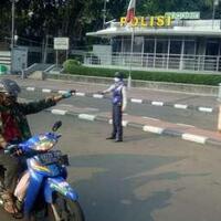 naik-bus-tingkat-anies-sandiaga--dikawal--orang-gnpf