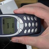 ternyata-ini-alasannya-wanita-zaman-now-menggandrungi-hp-nokia-3310-zaman-past