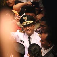 empat-kontroversi-anies-baswedan-saat-berlalu-lintas