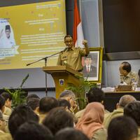 anies-ingatkan-semua-program-di-bawah-instruksinya