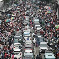 kembali-tenang-berdagang-di-trotoar-tanah-abang