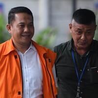 wali-kota-cilegon-kucurkan-dana-suap-transmart-ke-cilegon-united