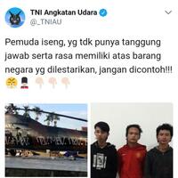 coret-helikopter-tni-au-di-lanud-atang-senjaya-tiga-pemuda-diciduk