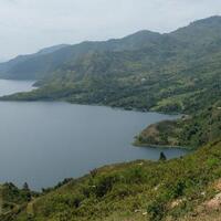 makin-mudah-turis-liburan-ke-danau-toba