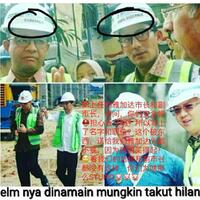 helm-proyek-yang-dikenakan-anies-sandi-tuai-perdebatan-karena-ada-label-khususnya