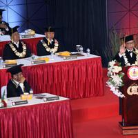 pemelintir-orasi-ilmiah-kapolri-diburu