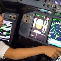 wow-luar-biasa-bocah-6-tahun-ini-berhasil-menerbangkan-pesawat-airbus-a380