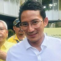 sandi-usul-mobil-dprd-disewakan-karyawan-alexis-jadi-sopirnya