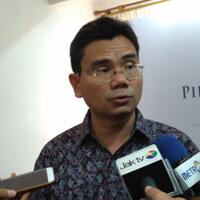 elektabilitas-ridwan-kamil-dibuntuti-dedy-mizwar