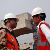 usai-diresmikan-jokowi-tol-becakayu-langsung-dijual