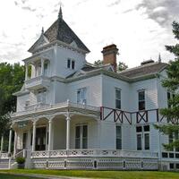 sumpah-ngeri-4-penginapan-berhantu-dengan-kisah-mengerikan