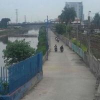 jalan-inspeksi-tanah-abang-pernah-bersih-dari-bedeng-tetapi