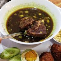wuenak-tenan-5-racikan-rawon-di-kota-pahlawan-ini