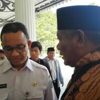 anies-berlakukan-sabtu-hari-pengaduan-warga-di-kecamatan