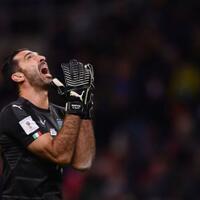 italia-gagal-ke-piala-dunia-2018-gianluigi-buffon-pensiun