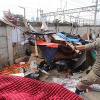 warga-kecewa-ke-anies-sandi-terkait-penggusuran-di-kanal-banjir