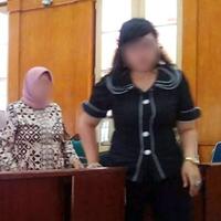 perilaku-seks-aneh-pns-ini-sering-masukkan-terong-dan-timun-ke--anu-nya-istri