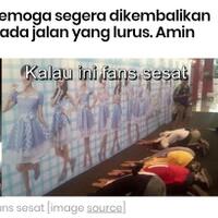 kelakuan-nyeleneh-fans-fanatik-jkt48-yang-bikin-kita-tepuk-jidat