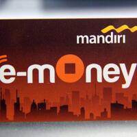 oktober-2017-kartu-e-money-mandiri-capai-rp447-triliun