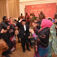 ratusan-warga-sudan-terpukau-tarian-ntt