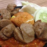 mampir-ke-kota-pahlawan-jangan-lupa-coba-10-warung-penyetan-pedas-ini