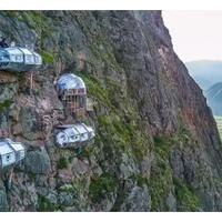 sensasi-tidur-di-tebing-gunung-parang-purwakarta