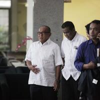aburizal-bakrie-minta-kader-hormati-hasil-rapat-pleno