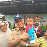 anies-janjikan-ktp-bagi-warga-kampung-akuarium