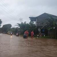 ngeri-video-detik-detik-jembatan-gantung-nambangan-bantul-runtuh-diterjang-banjir