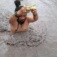 warganet-dibuat-heboh-orang-berenang-di-lahar-dingin