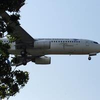 pesawat-mulai-terbang-dan-mendarat-di-bandara-ngurah-rai-denpasar