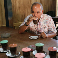 pakar-kuliner-indonesia-bondan-winarno-wafat