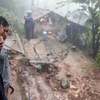 banjir-klaten-yogyakarta-dan-pacitan-akibat-siklon-cempaka