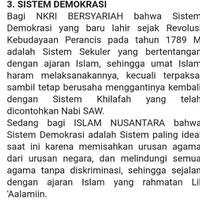 reuni-akbar-212-di-monas-tampak-bendera-hti-di-atas-merah-putih