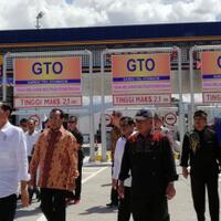 presiden-jokowi-resmikan-tol-soroja-yang-mangkrak-sejak-1996