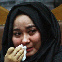 tangis-dan-permohonan-maaf-bos-first-travel-di-rapat-kreditur