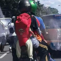 3-hal-berbahaya-yang-dilakukan-wanita-bila-berada-di-jalan