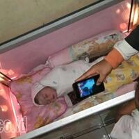 bayi-cantik-yang-dibuang-di-selokan-ternyata-anak-dua-pelajar-yang-dimabuk-asmara