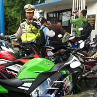 jangan-coba-coba-pakai-motor-knalpot-brong-di-surabaya-karena-ini